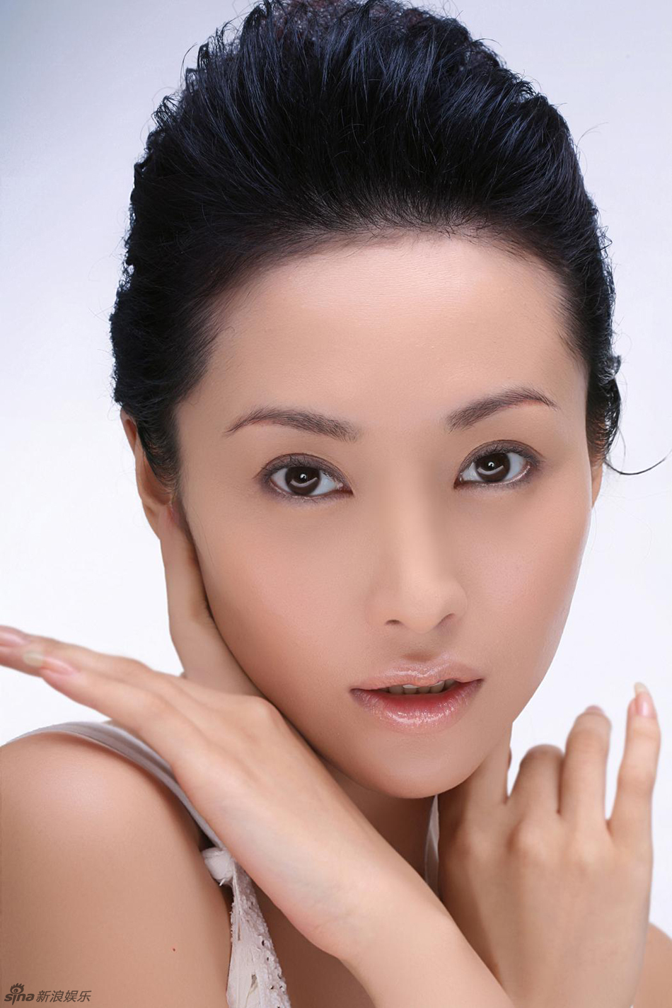 新浪娱乐讯 近日,郭金为正在筹备的第二届翡翠明星拍卖会"抛头露面"