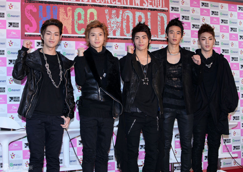 组图:韩国人气男组合shinee首次开个唱_高清图集_新浪网