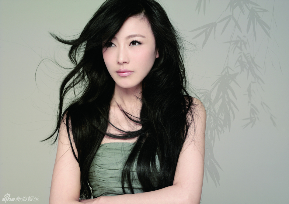 徐千雅新年灵动写真