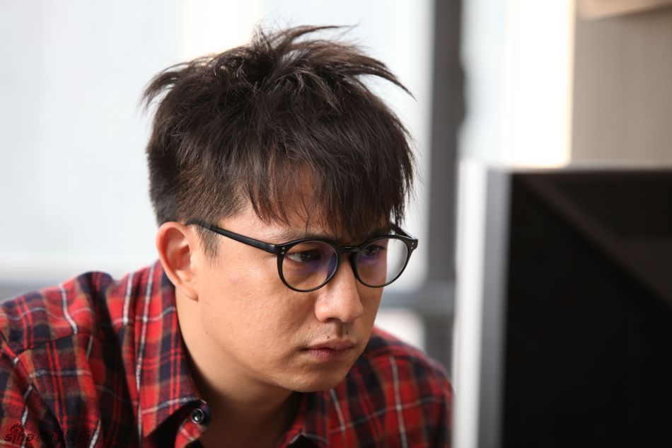 猜你喜欢 7 / 12 新浪娱乐讯 电视剧《男人帮》再曝剧照,照片中三位