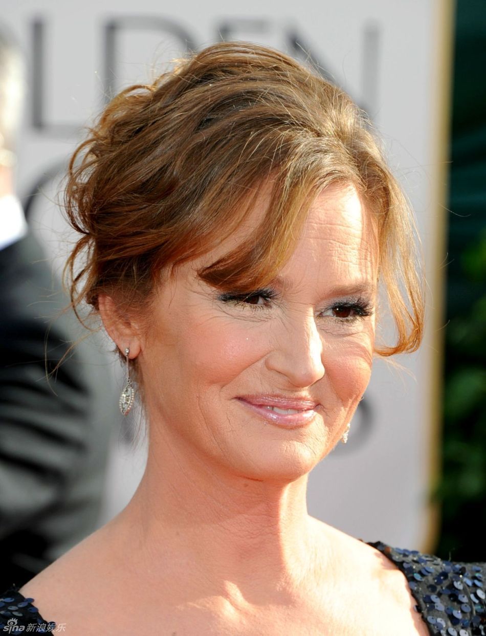 梅丽莎-里奥步上红毯