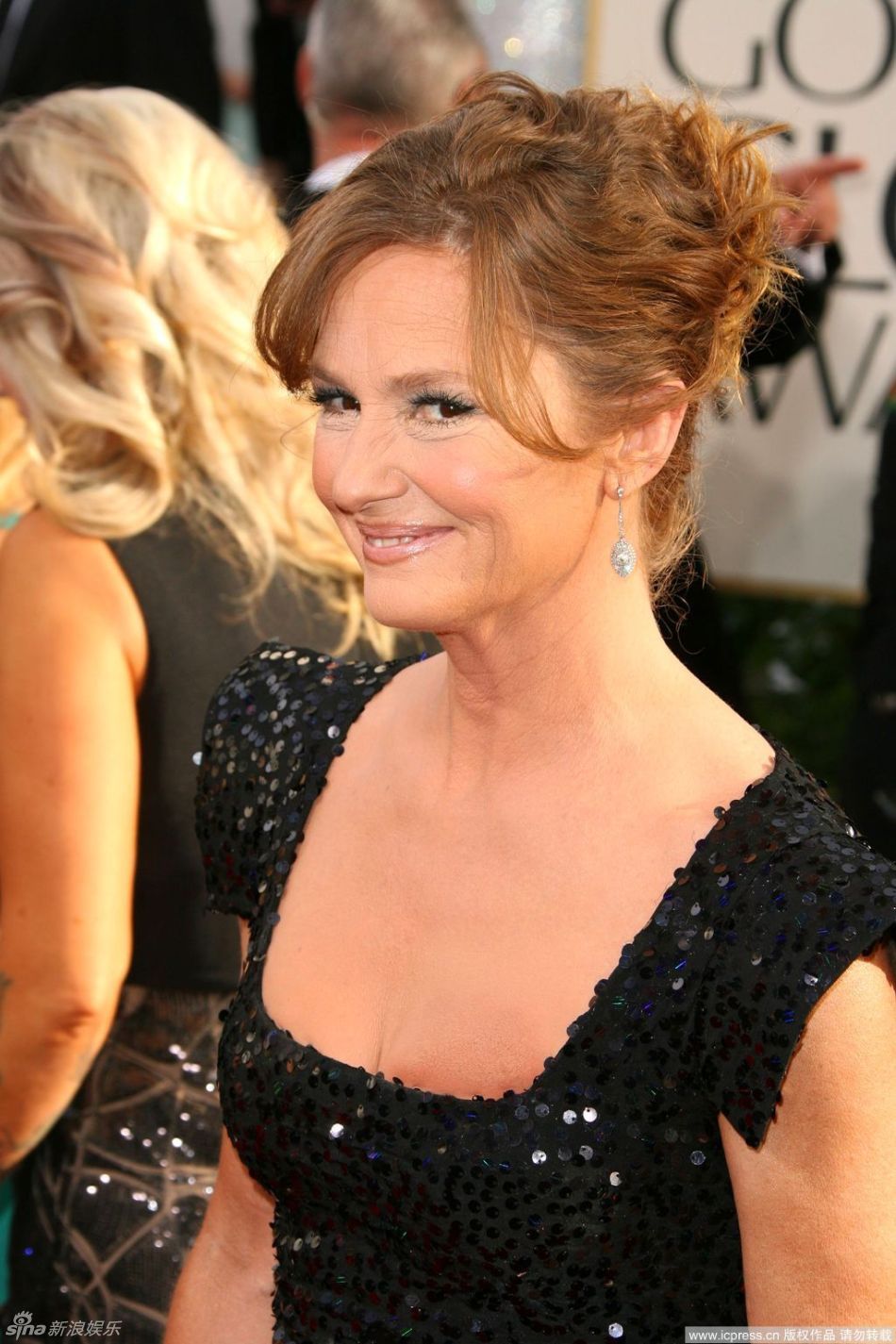 梅丽莎-里奥姿态优雅