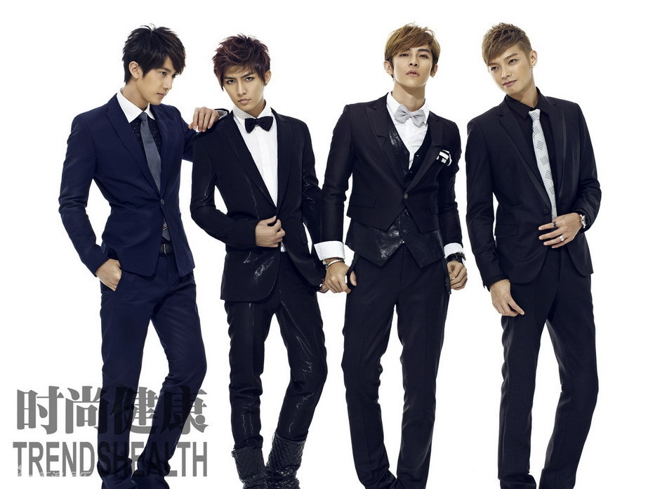 飞轮海轻熟男造型展现酷帅魅力