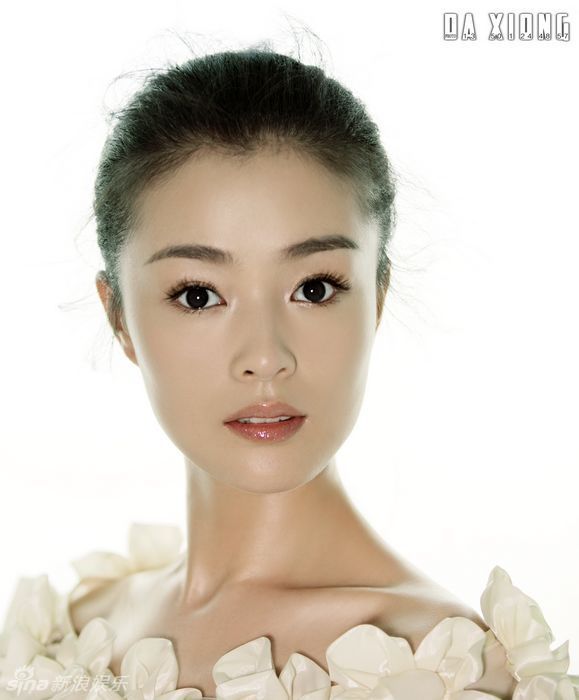 组图:周晶晶清纯写真 再掀清纯田园风