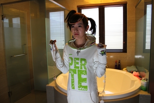 组图:"野蛮女友"百变造型曝光 彭于晏很享受_高清图集_新浪网