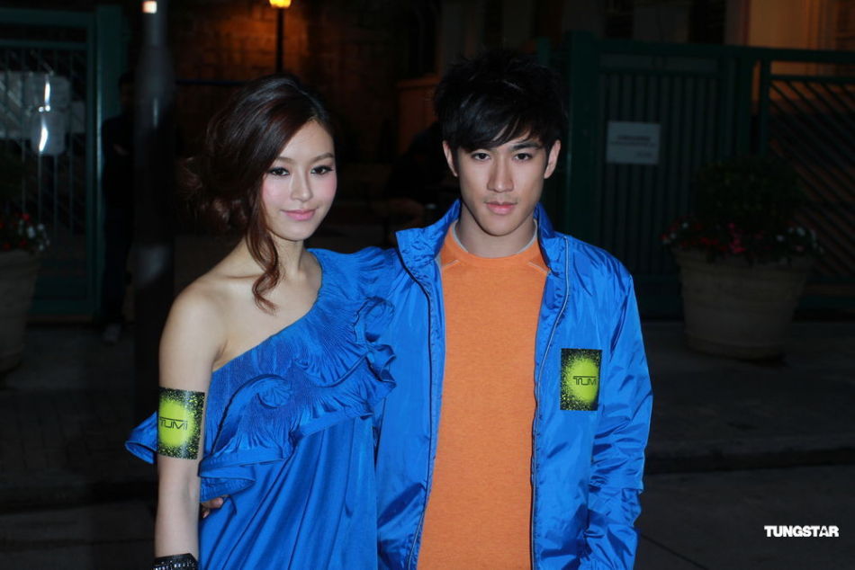 高清组图:李治廷文咏珊情侣装出席发布会_高清图集_新浪网