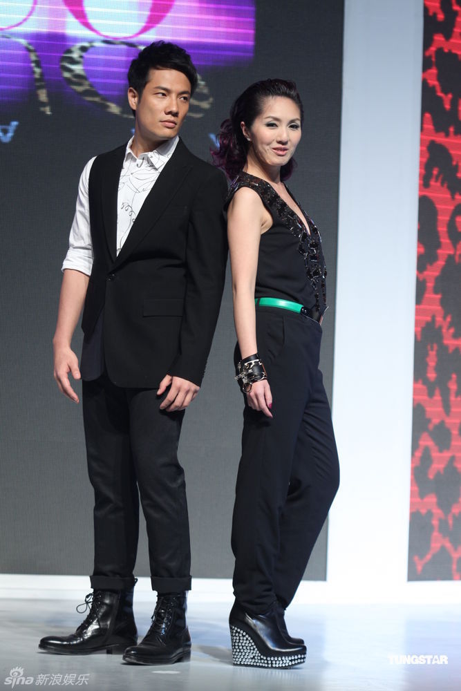 娱乐频道2010年幻灯图集 > 组图:杨千嬅丁子高上海同台走秀 麻辣十足