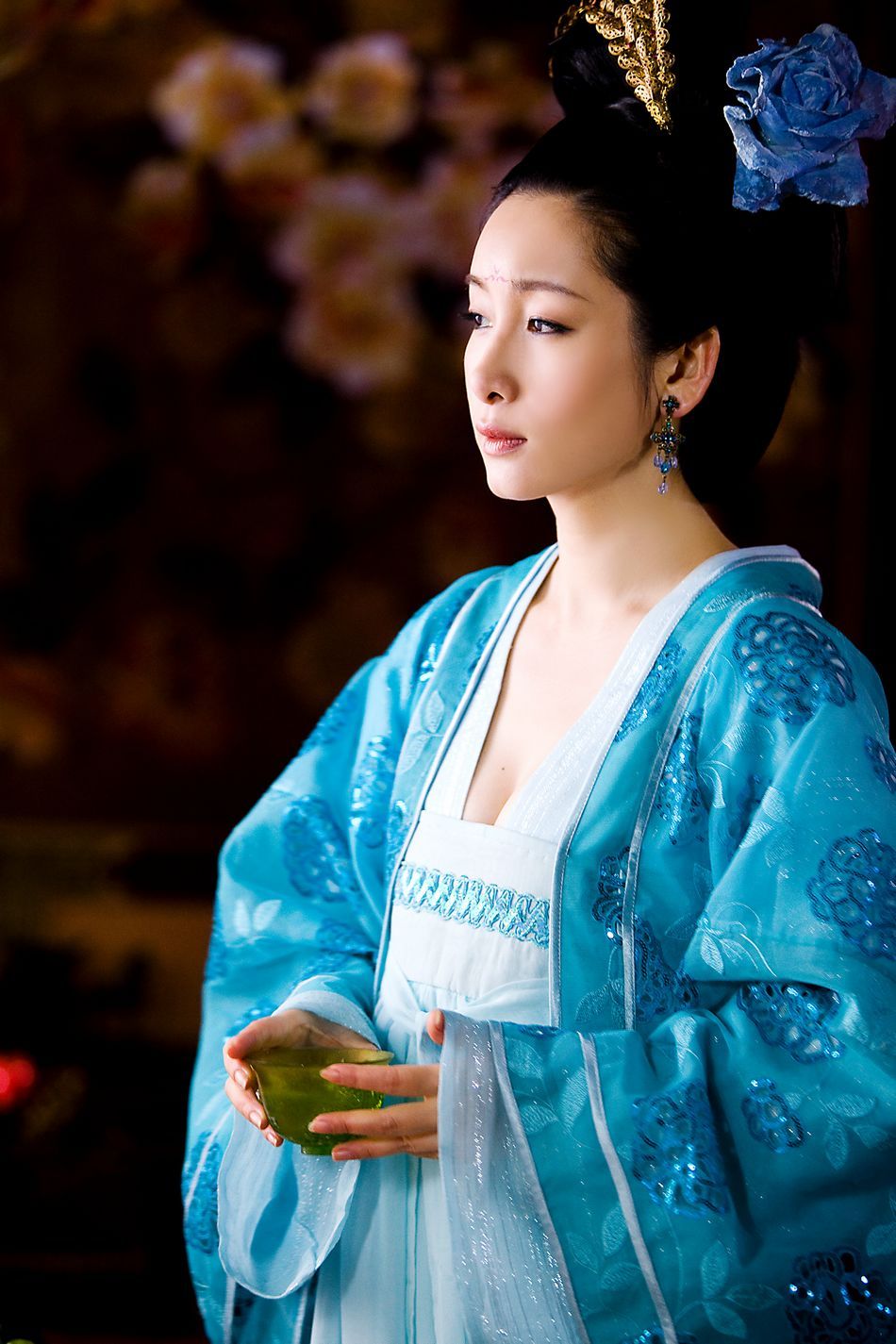 组图:《武则天秘史》热拍 秦海璐低胸造型美艳_高清图集_新浪网