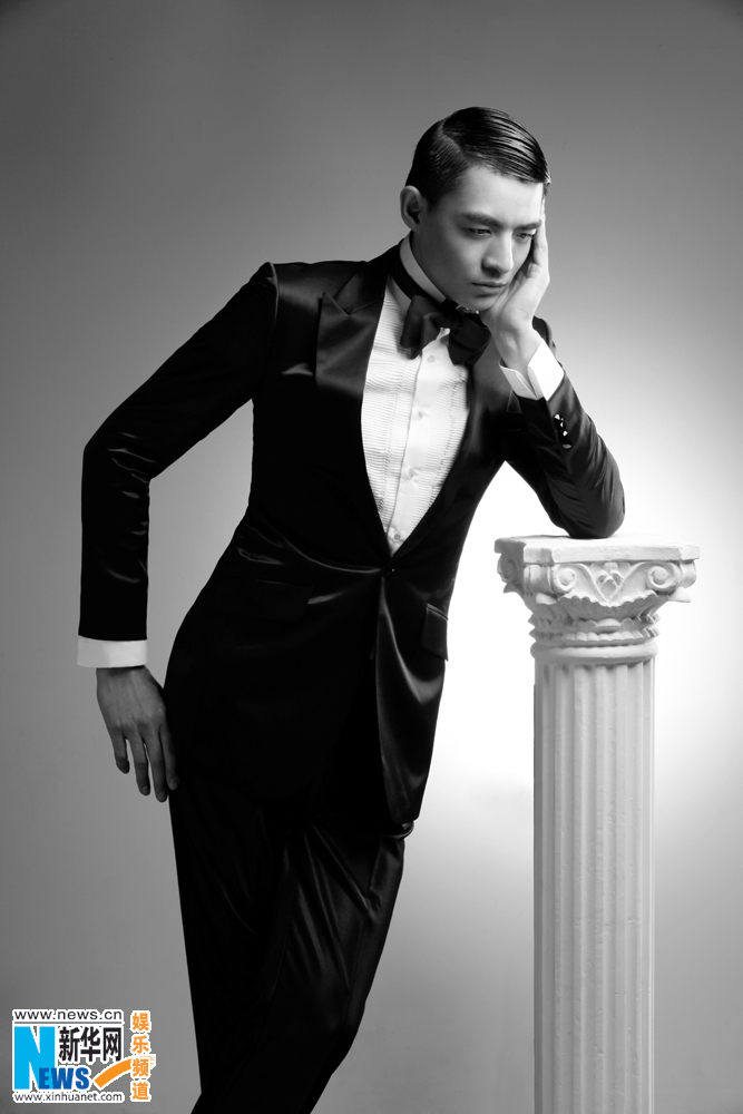 高清:李学庆复古写真 演绎与"维纳斯"人神之吻_高清图集_新浪网