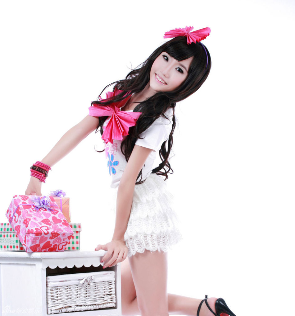 韩小薰洋装写真造型