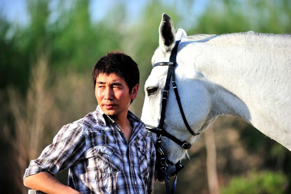 组图:沙宝亮为马术杂志拍片 尽显魅力绅士风情_高清图集_新浪网