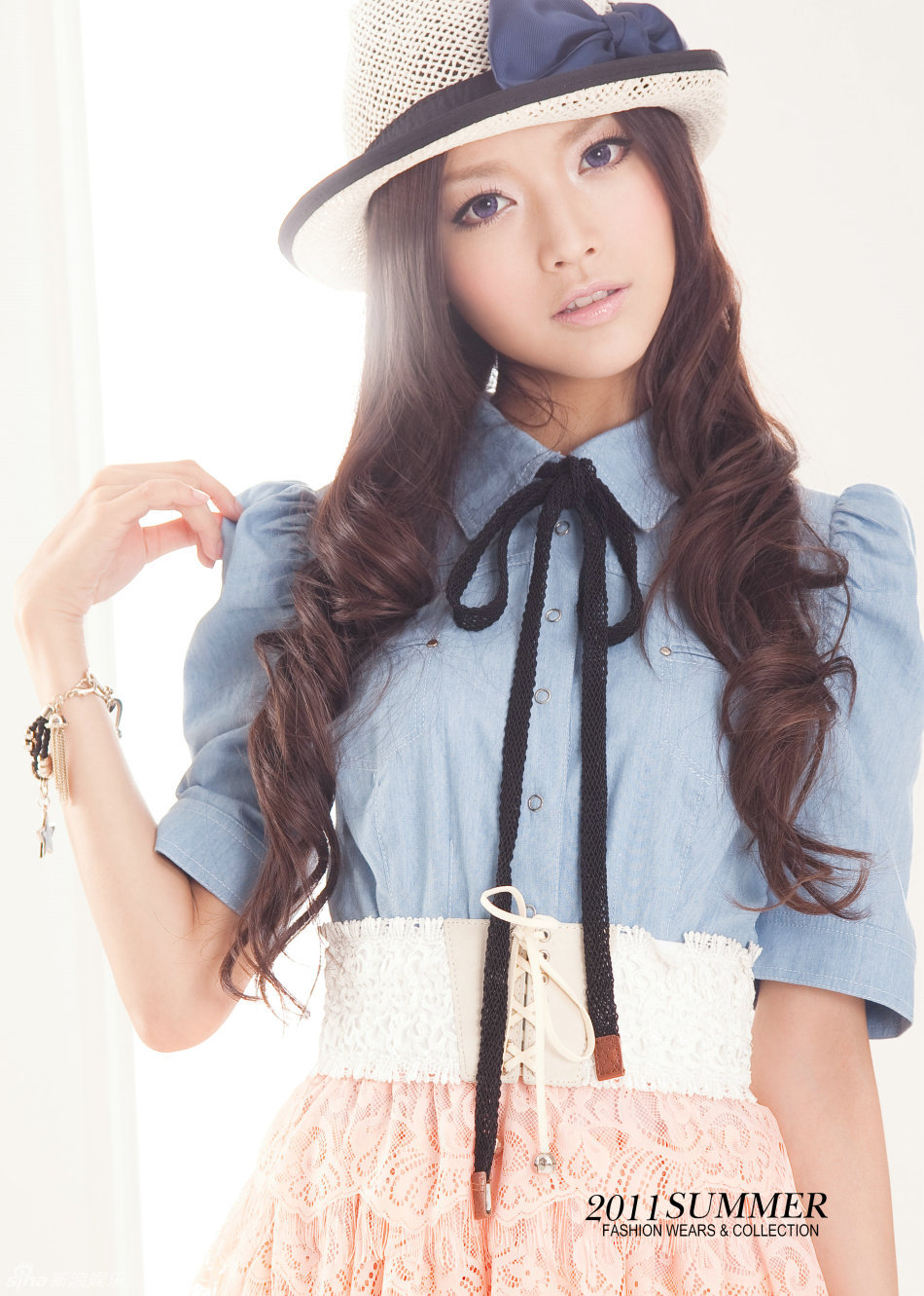 叶熙祺草帽造型夏日风情