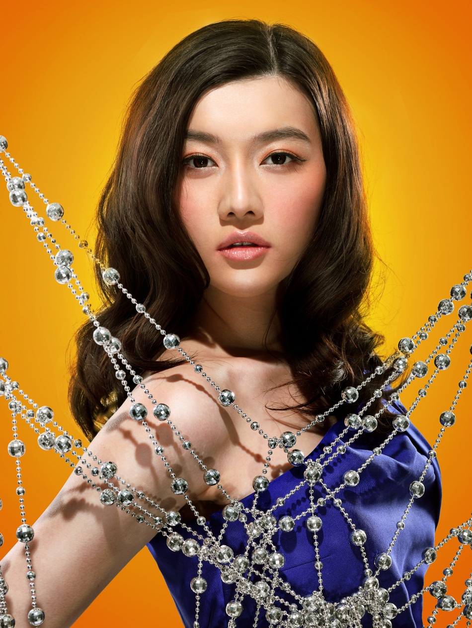 冯丹滢性感出击