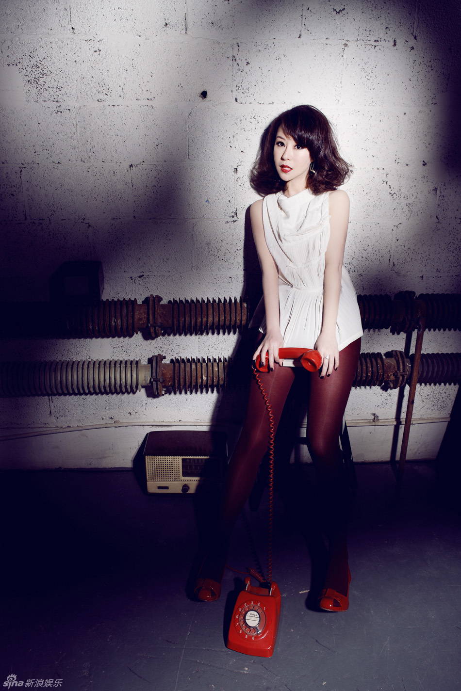 高清图:祖海最新写真曝光 红唇性感上演火辣诱惑_高清图集_新浪网