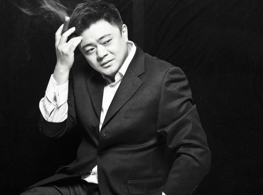 组图:高亮最新大片曝光 黑白极致尽显大佬风范_高清图集_新浪网