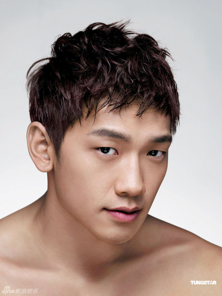 06.01】【明星】rain赤裸上身秀胸肌化身打鼓达人拍广告 入伍前狂抢钱