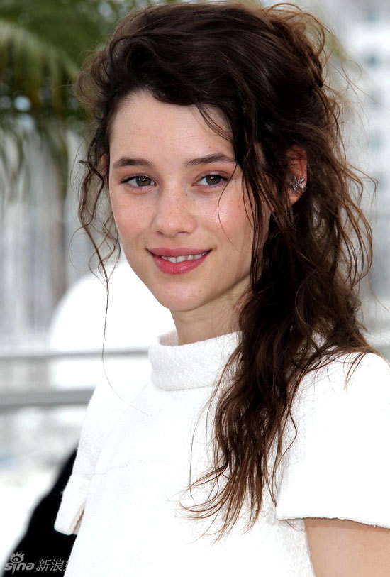 组图:"加勒比美人鱼"阿斯特丽德60张美图集锦_高清图集_新浪网