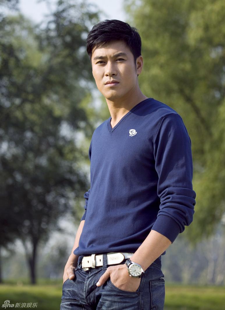 孙玮夏日户外写真