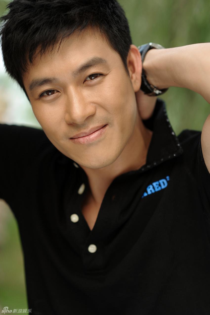 孙玮夏日户外写真