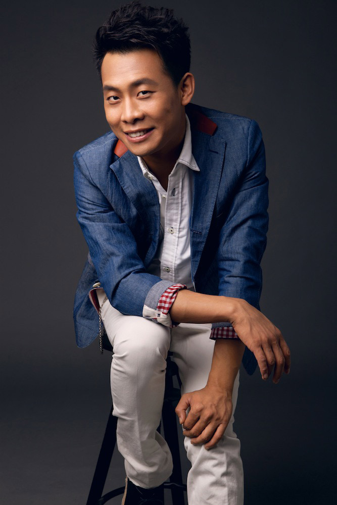 组图:张译帅气牛仔写真曝光 展现优雅熟男风范_高清图集_新浪网