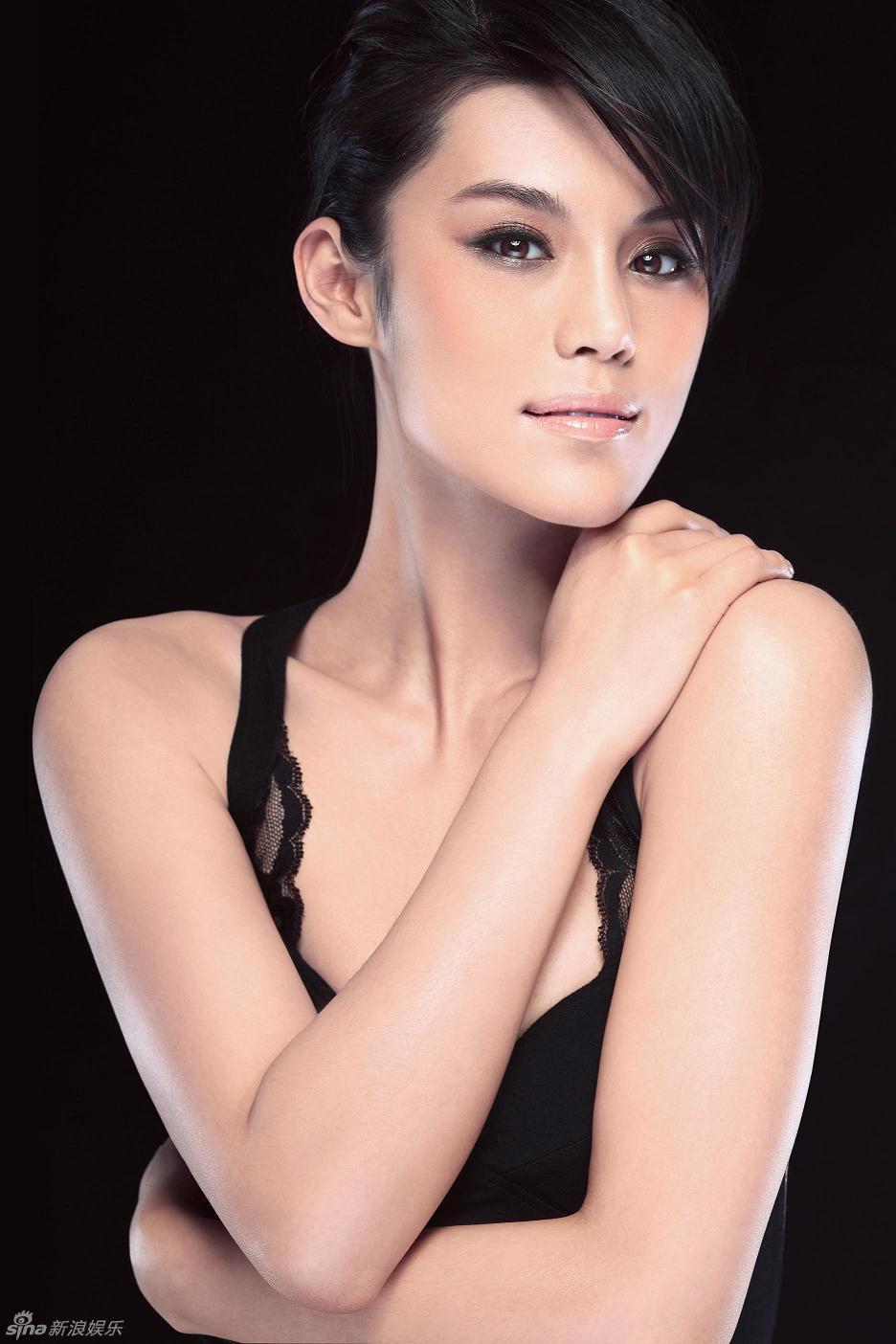 组图:韩丹彤性感亮相台湾男人装 混血风情妩媚迷人_高清图集_新浪网