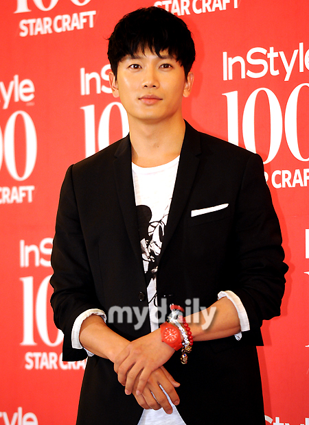 24】李英雅 池诚 after school 赵汝贞等出席《instyle》发刊纪念活动