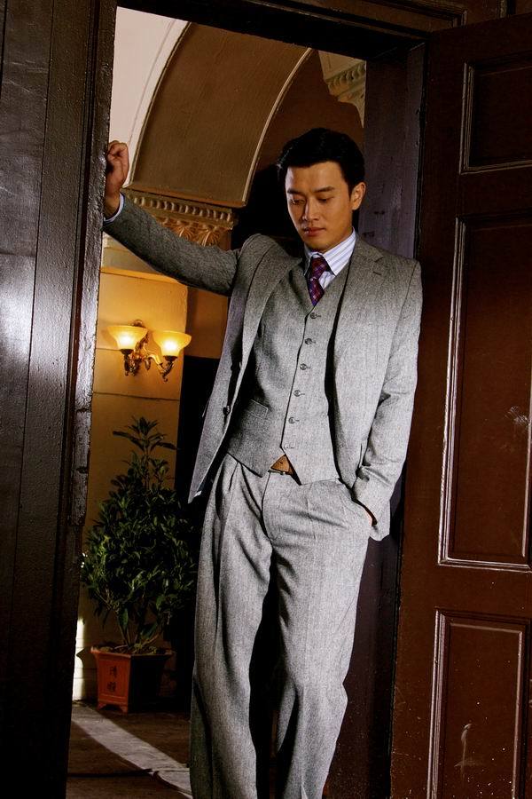 组图:《烽火儿女情》曝剧照 蒋毅眼神深邃_高清图集_新浪网