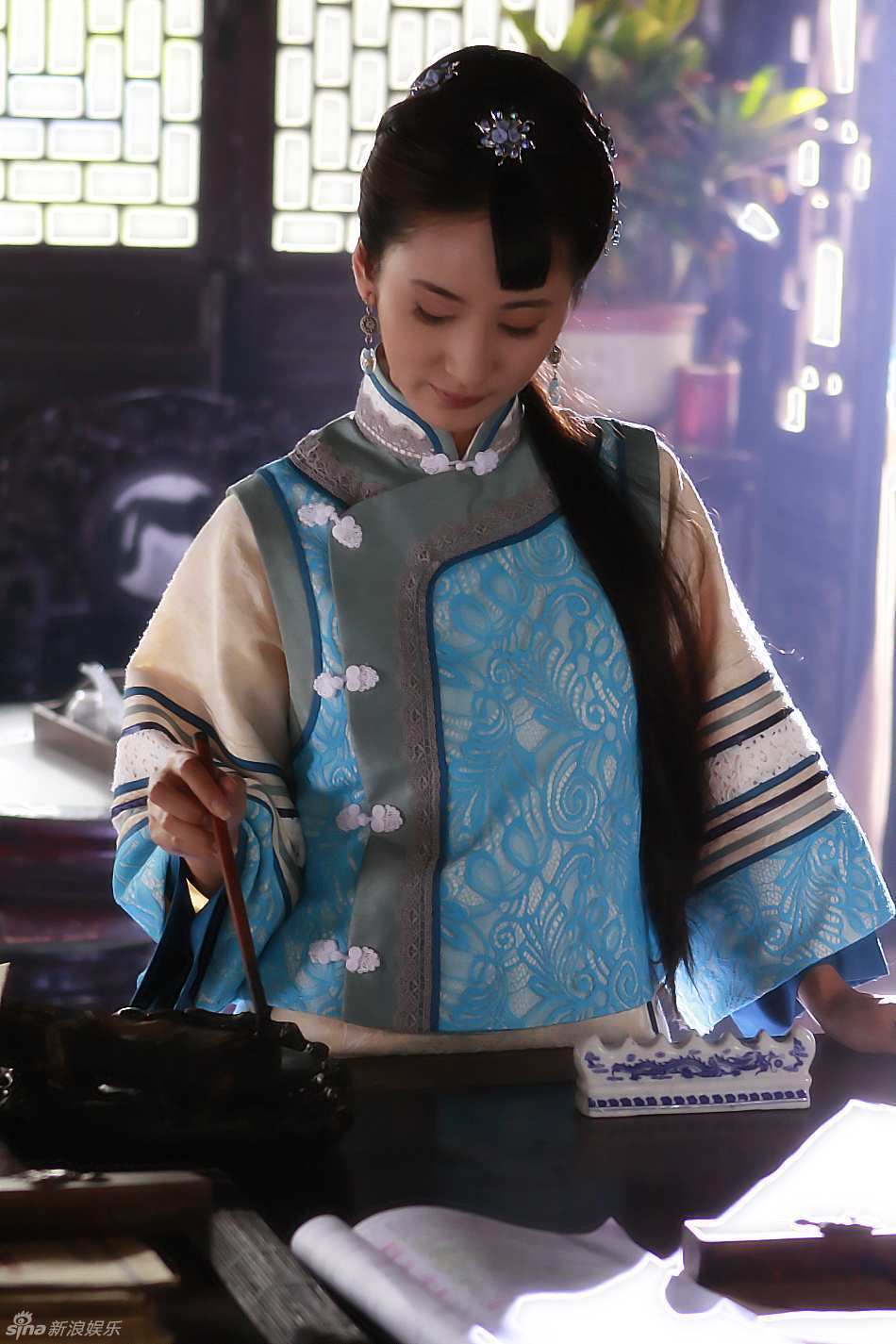 组图:郭珍霓新剧造型多变 侠客淑女合二为一_高清图集_新浪网