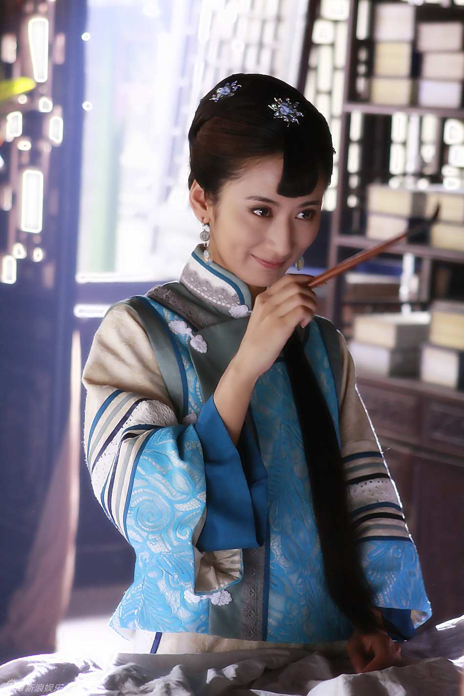 组图:郭珍霓新剧造型多变 侠客淑女合二为一_高清图集_新浪网