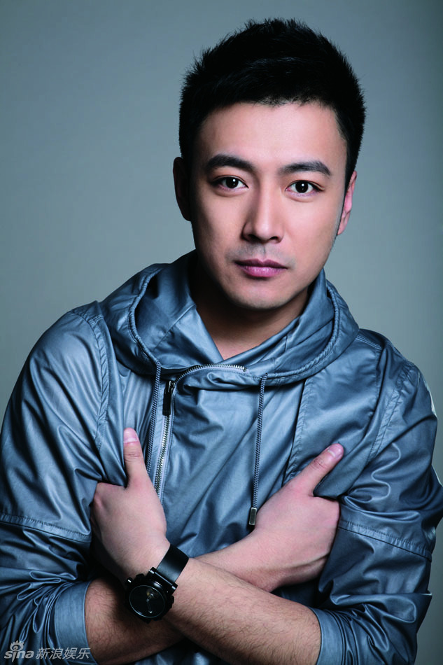 组图:《深白》剧照曝光 曹炳琨变身帅气小老板_高清图集_新浪网