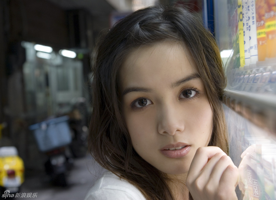 前超女陈怡日本拍写真