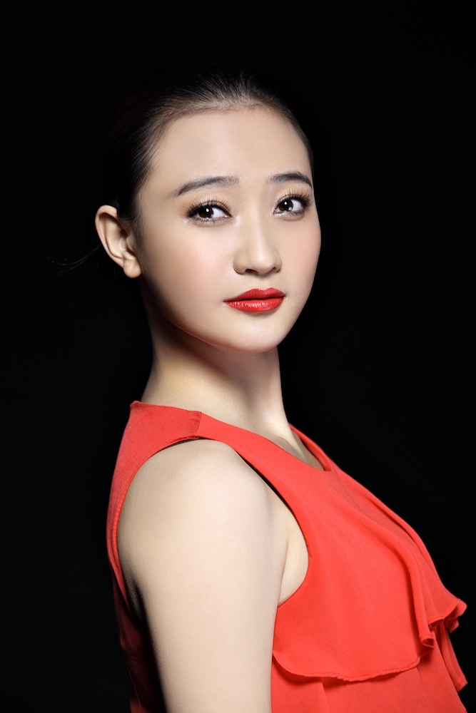 组图:阎娜烈焰红唇展妩媚风情 新气质女生独树一帜_高清图集_新浪网