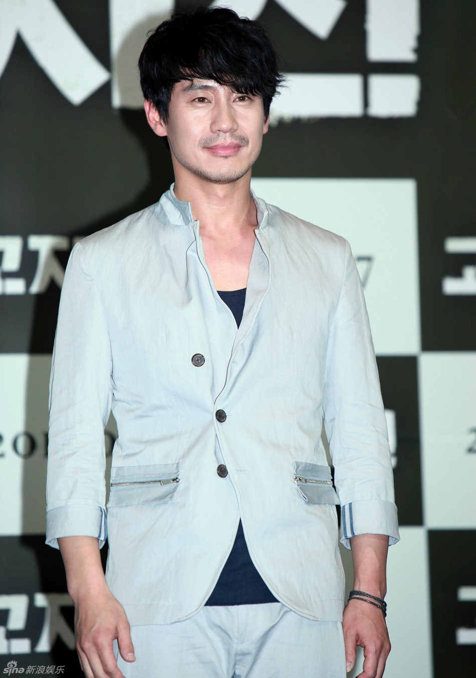 在首尔某影院举行了媒体首映仪式,影片主演高修,申河均,金玉彬等出席