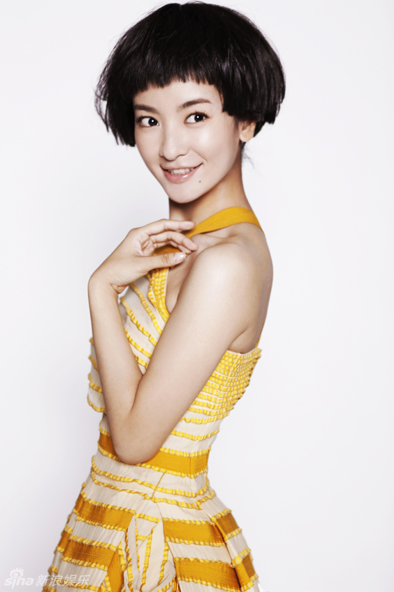 1 / 17 新浪娱乐讯 近日,因出演新《还珠》小燕子的演员李晟受邀拍摄