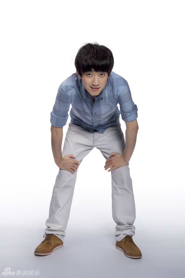 王矜霖帅气写真曝光 诠释精灵王子音乐之路