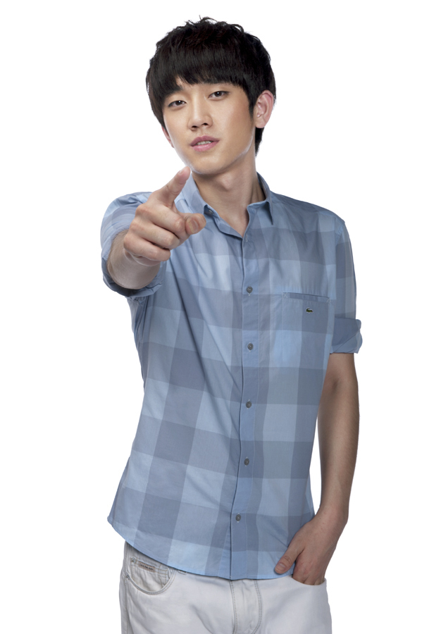 王矜霖帅气写真曝光 诠释精灵王子音乐之路