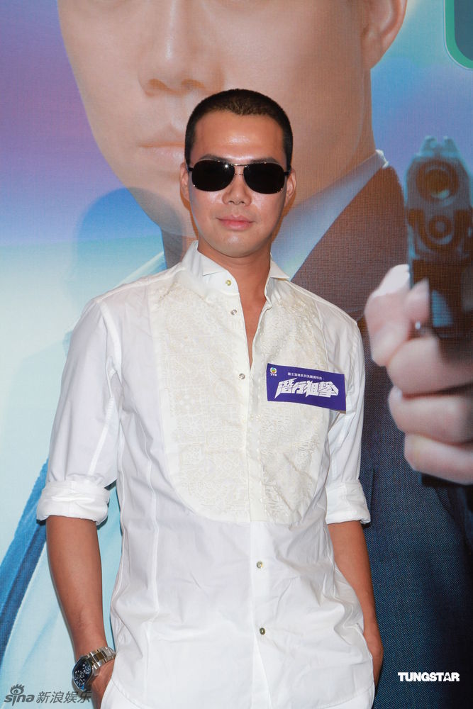 组图:《潜行狙击》宣传 黄宗泽胡须被徐子珊嫌弃_高清图集_新浪网