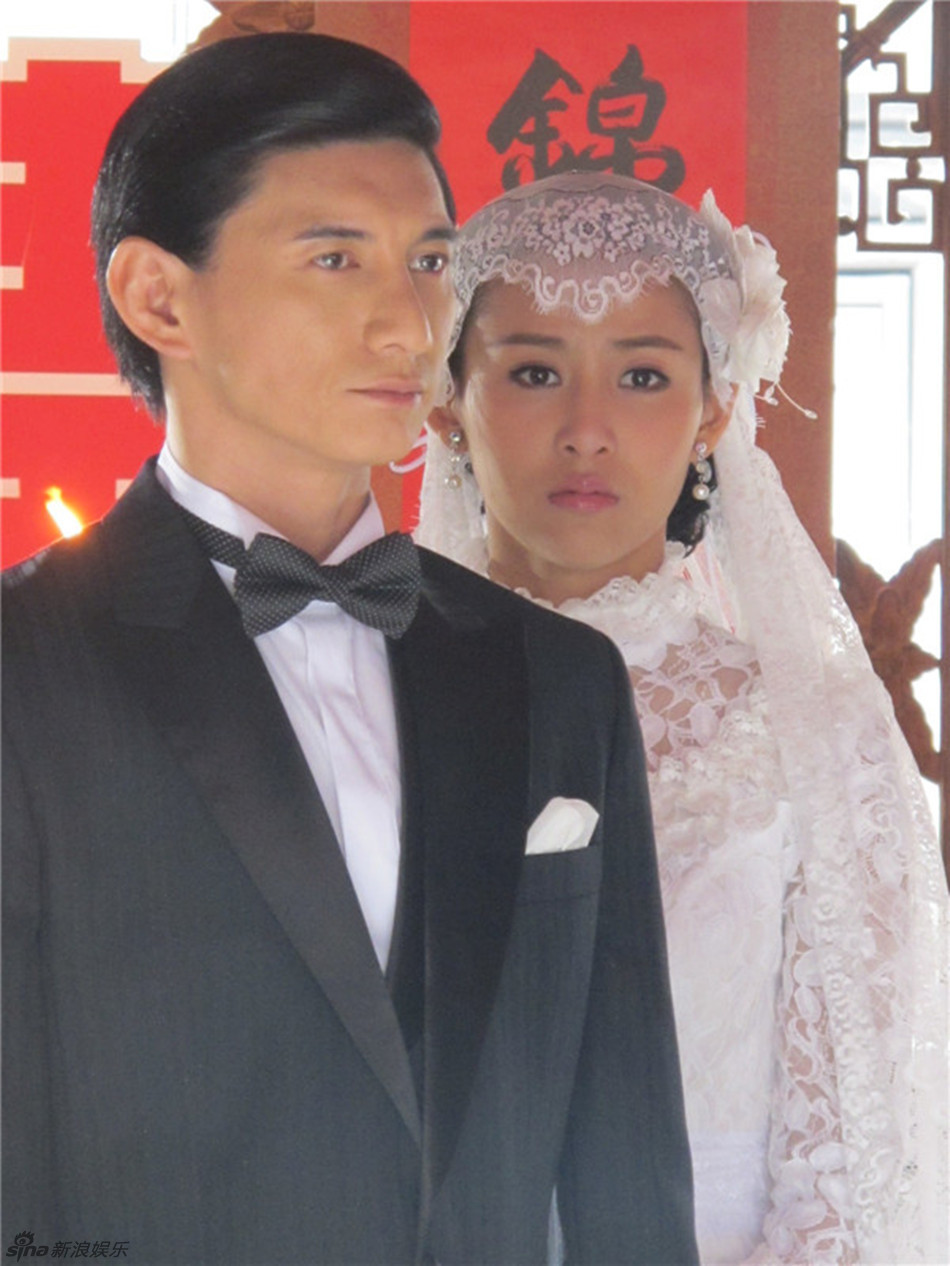 新浪娱乐讯 由吴奇隆,李威,贾青等主演的动作年代大戏《圣堂风云》