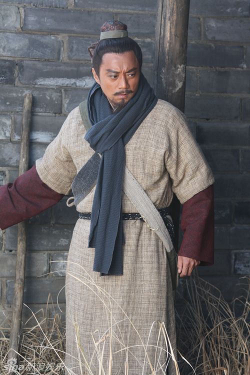 组图:《水浒》宋江戴围脖 张涵予称迎合年轻人_高清图集_新浪网