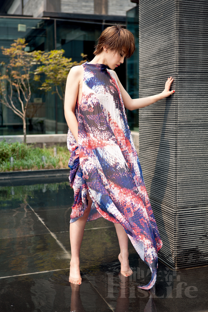 组图:谢楠挑战湿身诱惑 《他生活》性感绽放_高清图集_新浪网