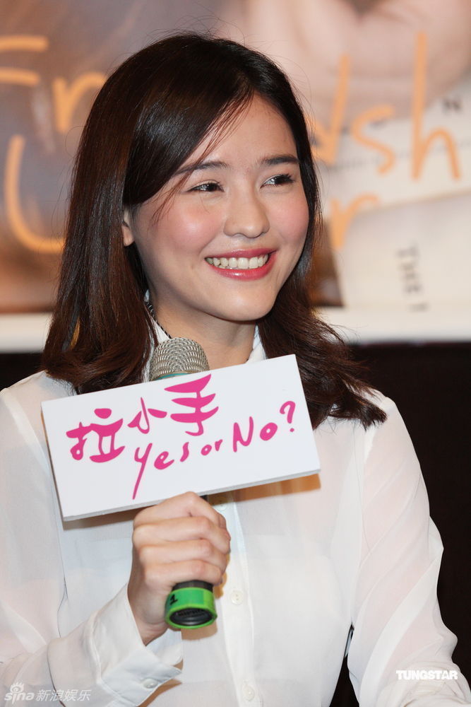 组图:泰国偶像宣传同志电影 aom甜美外型tina酷帅_高清图集_新浪网