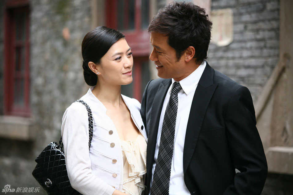 组图:《金枝玉叶》热播 田海蓉苗侨伟办公室恋情_高清图集_新浪网