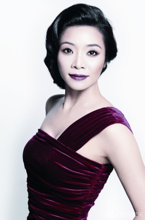 李丹阳全心备战演唱会 最新写真展古典魅力