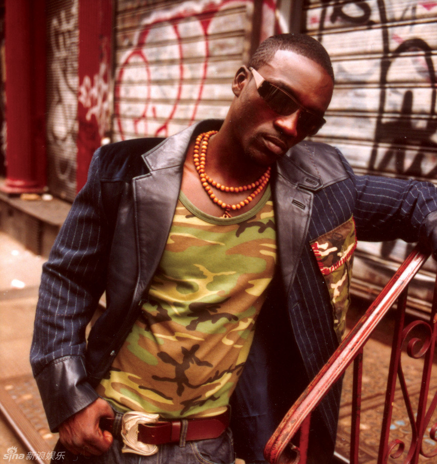 组图:美嘻哈歌手akon写真 将于11月来华演出_高清图集_新浪网