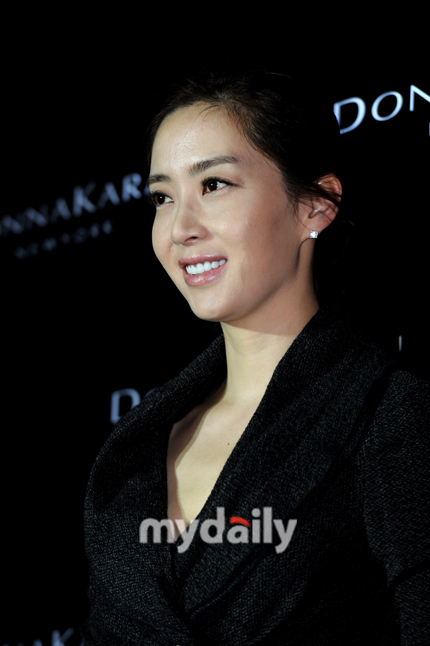 组图:宋允儿高小英高贤贞金允珍为某品牌站台_高清图集_新浪网