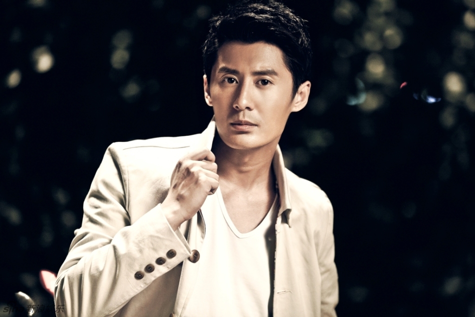 14 12:02:38 1 / 5 新浪娱乐讯 日前,演员张天其推出了一组写真大片