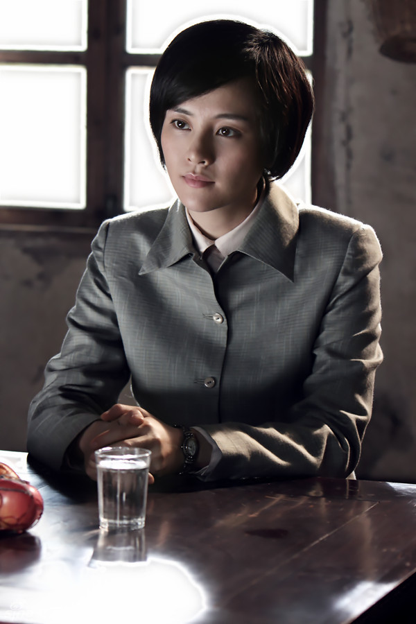 组图:刘孜化身美女特工 《告密者》中秋登四卫视_高清图集_新浪网