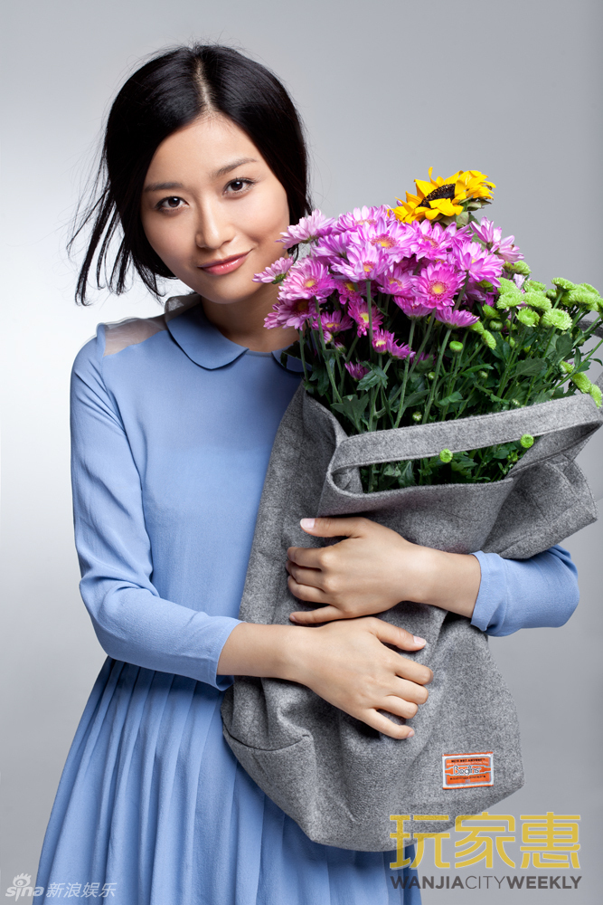 组图:田原拍摄杂志封面气质清新 倡导环保出行_高清图集_新浪网