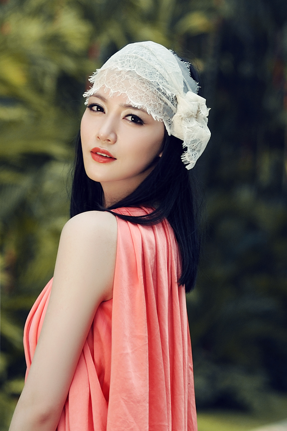 高清图:唐于鸿拍复古写真 风情万种展异域情调_高清图集_新浪网