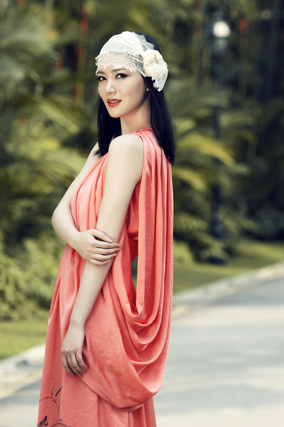 高清图:唐于鸿拍复古写真 风情万种展异域情调_高清图集_新浪网